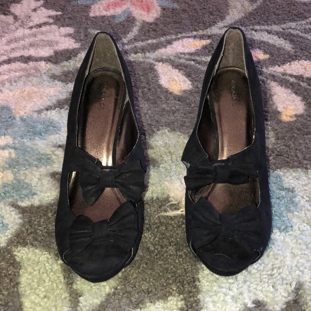 Womens black heels